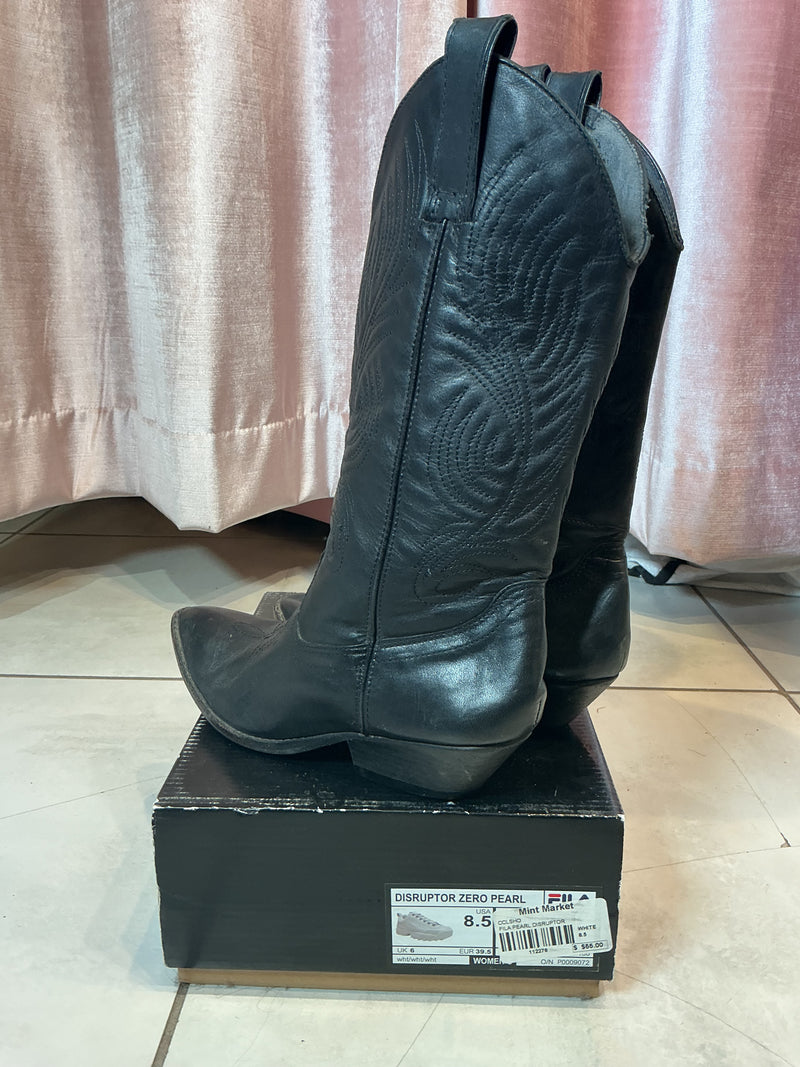 Circles Leather Boots