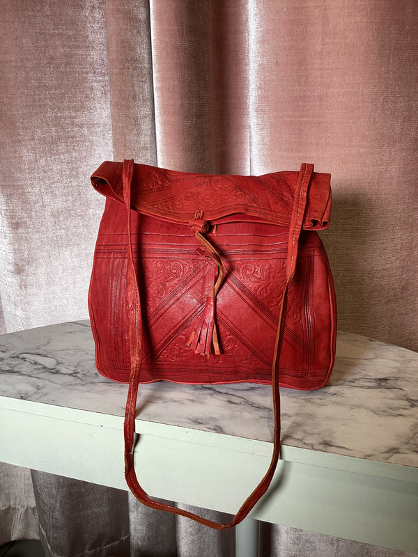 Vintage 1980s tooled leather flap crossbody