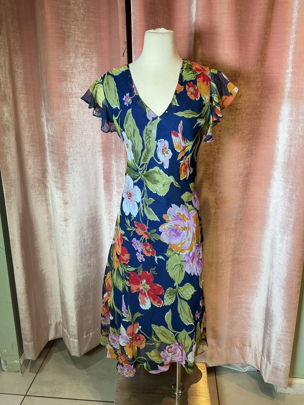 Vintage 90s floral beaded flutter sleeve maxi dress - L Mint Market Vintage 90s floral beaded flutter sleeve maxi dress - L Mint Market