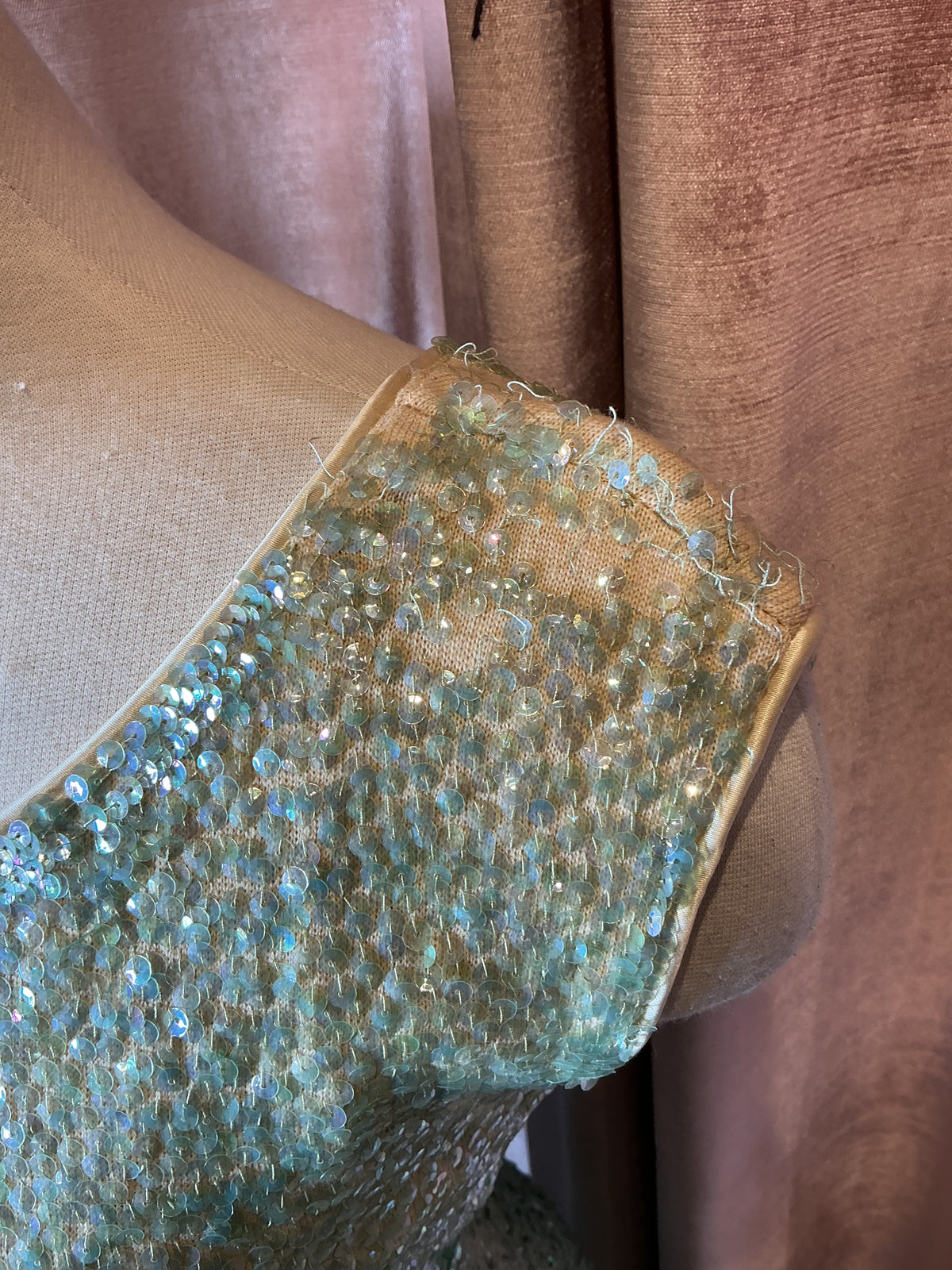 Vintage 70s Banff Sequin Shimmering Green Ombre Cocktail Glamour Party Wear dress S/M