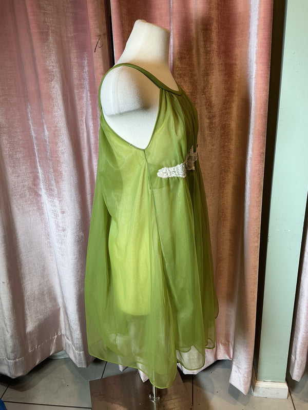 Vintage 60’s Green Empire Waist Flowy Nylon Chiffon A Line Tent Sheer Nightie dress M