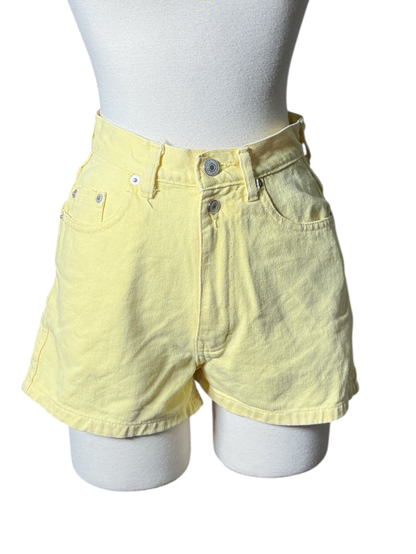 Vtg 80s Jordache Butter Yellow Hi waist denim shorts - small