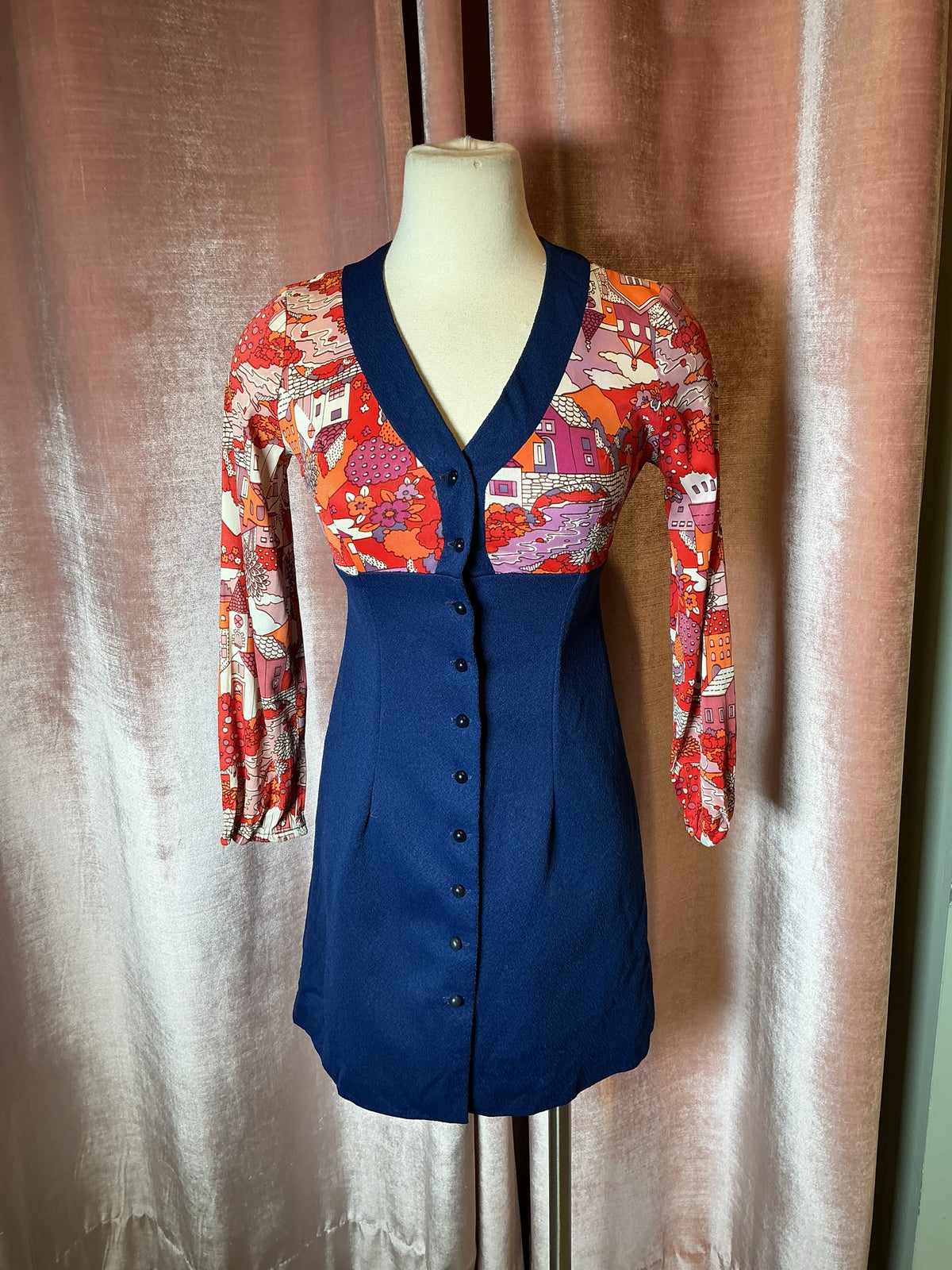Vintage 70’s novelty print button down mini dress XS