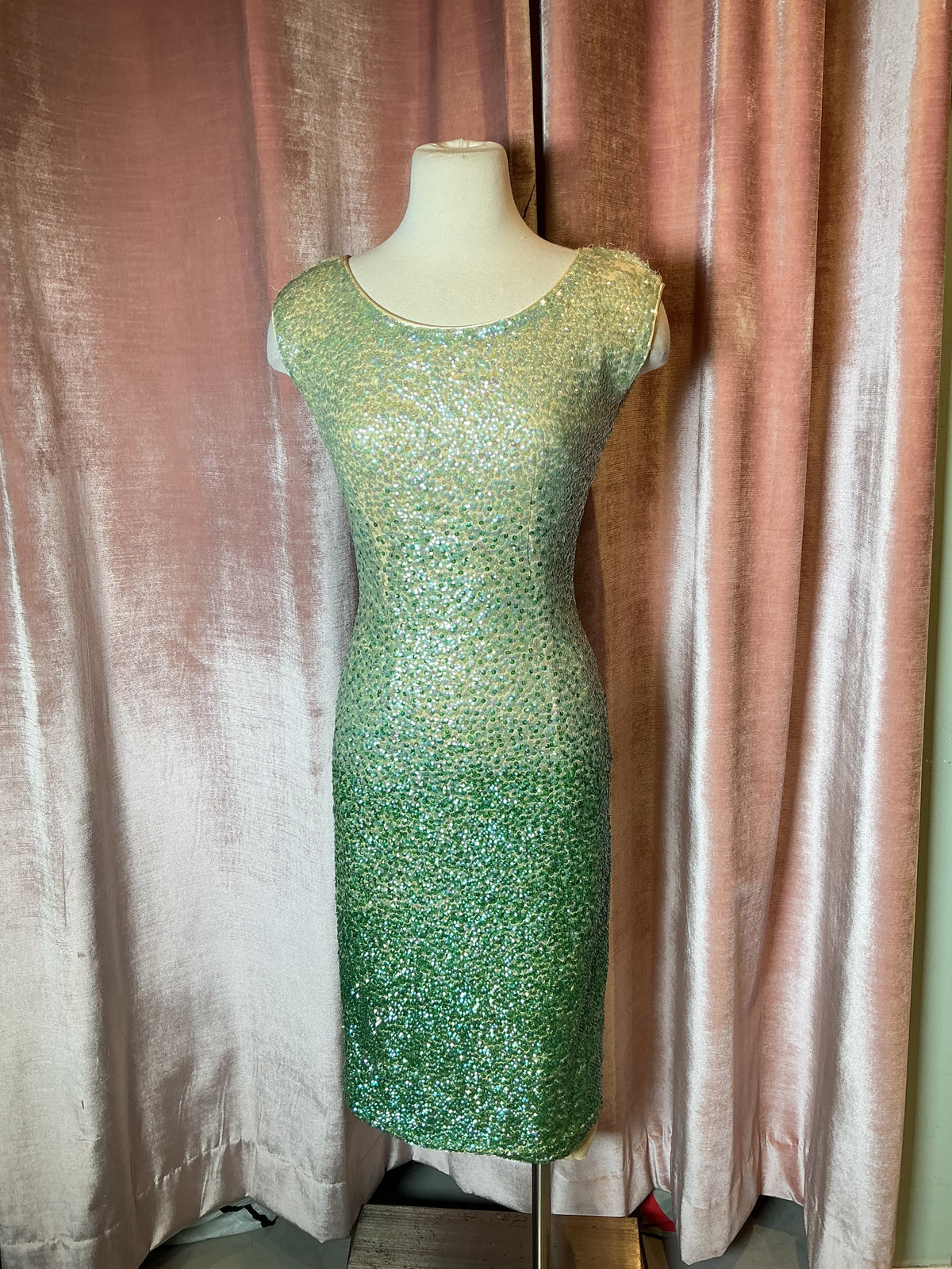 Vintage 70s Banff Sequin Shimmering Green Ombre Cocktail Glamour Party Wear dress S/M
