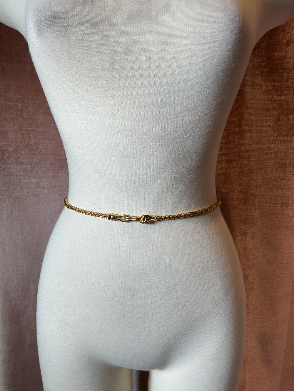 Vintage 1970s Chanel skinny gold chains buckle belt – Mint  display picture 1