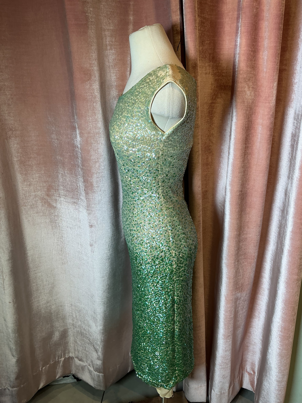 Vintage 70s Banff Sequin Shimmering Green Ombre Cocktail Glamour Party Wear dress S/M