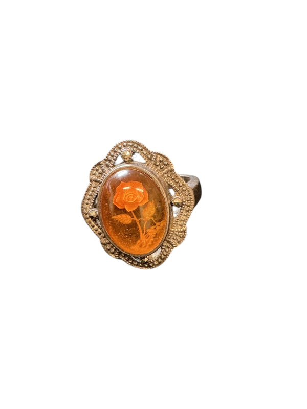 Vintage 70s Amber cabochon ornate frame Victorian style ring 8