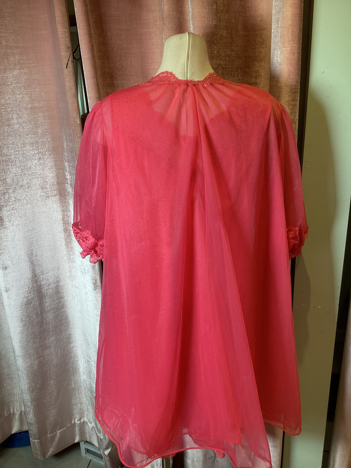 Vintage 1960’s nylon chiffon lace trim 2 pc robe slip dress set
