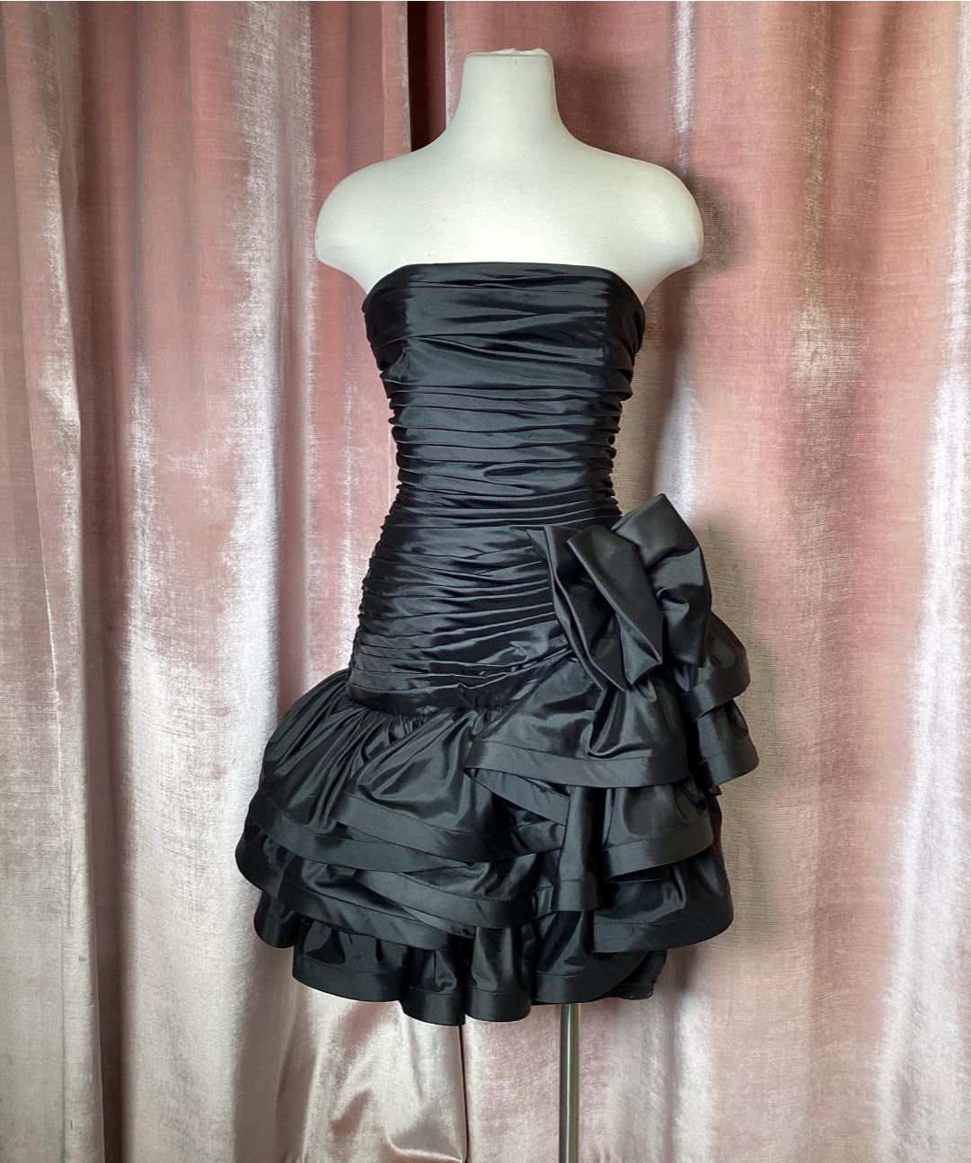 Vintage 1980s Taffeta Drop Waist Party Prom Ruffle Ruched Black Dress size Small