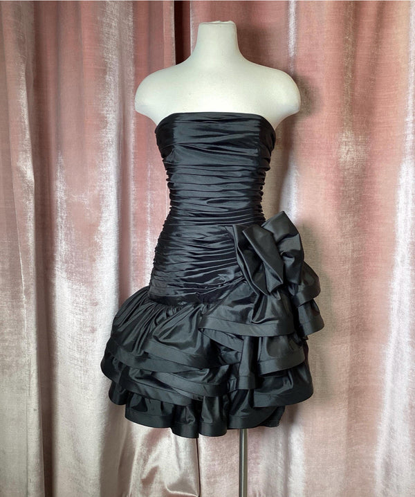 Vintage 1980s Taffeta Drop Waist Party Prom Ruffle Ruched Black Dress size Small