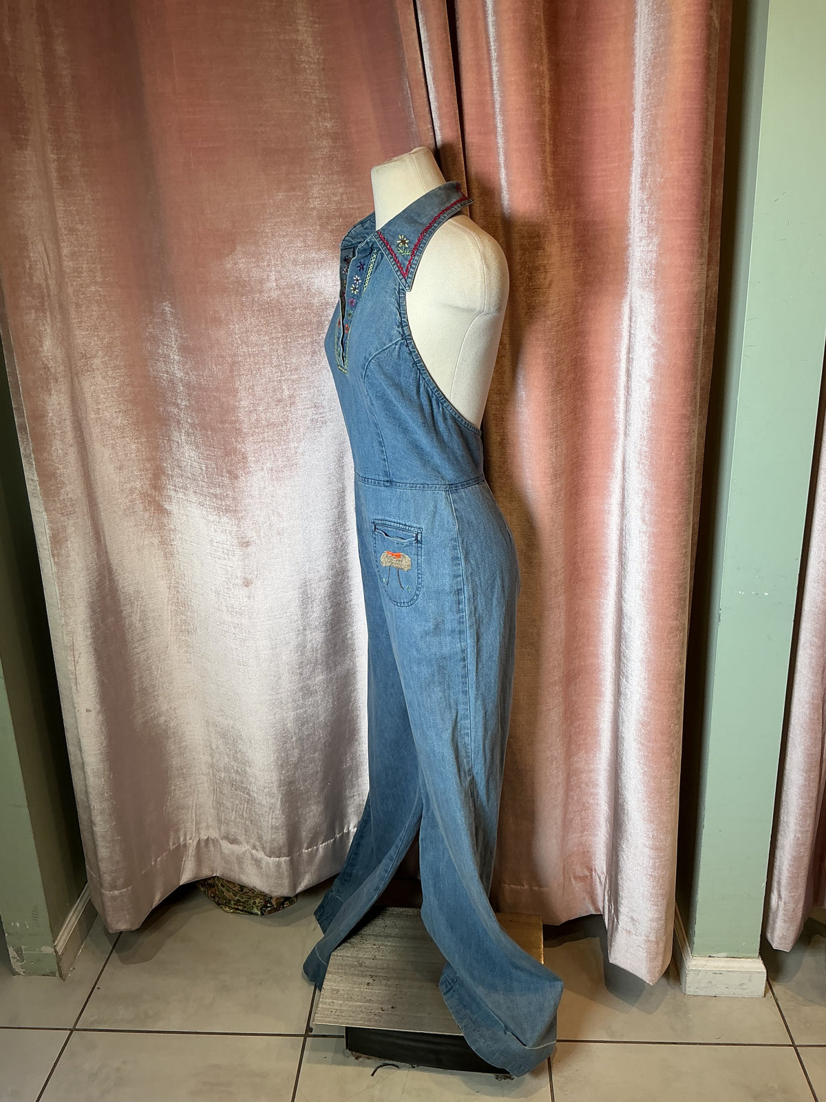 Vintage 1970’s denim collared embroidery hippie Woodstock jumpsuit S