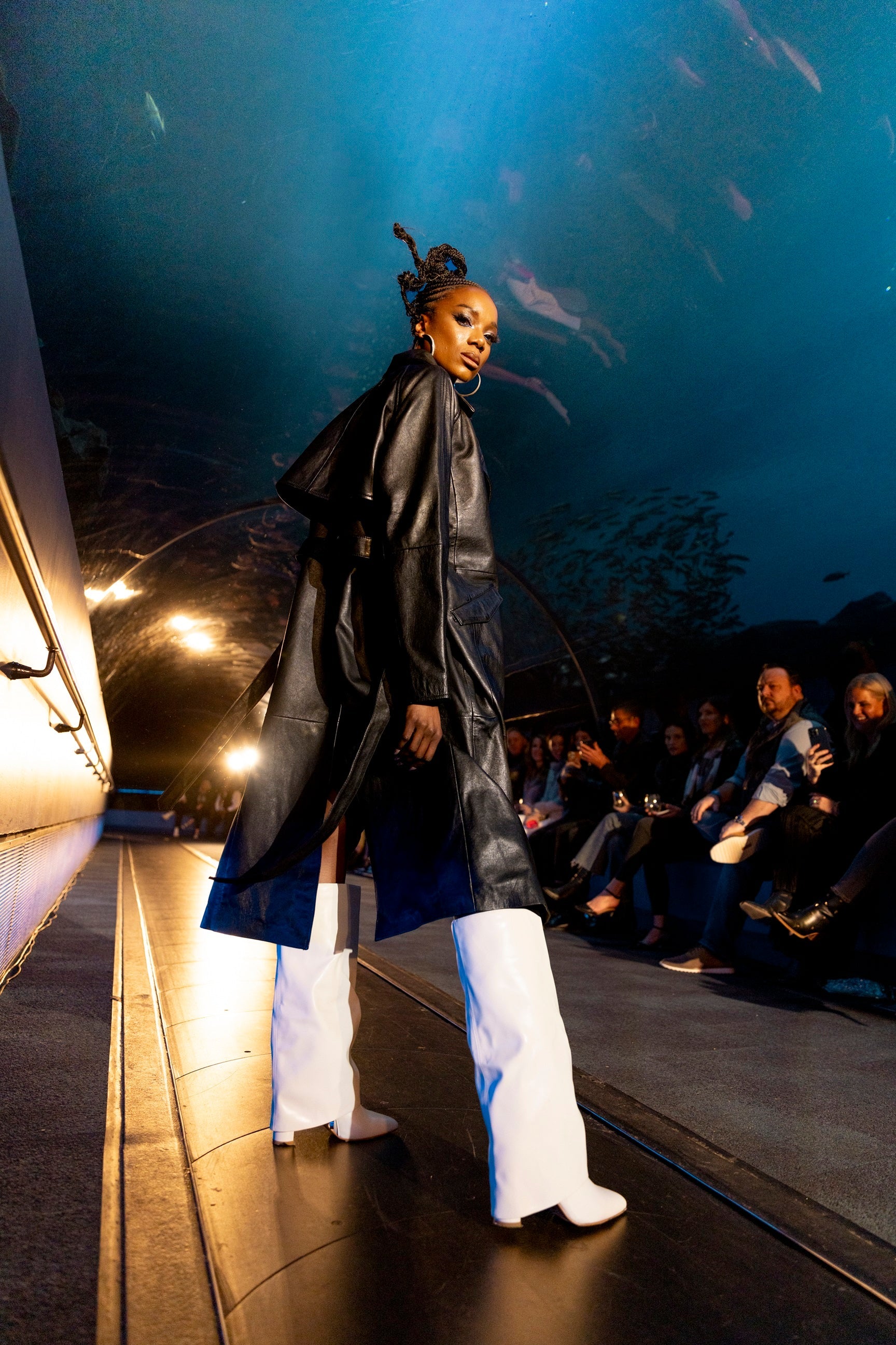 Deniz Unisex Leather Trench Coat Jacket - Black – Mint Market