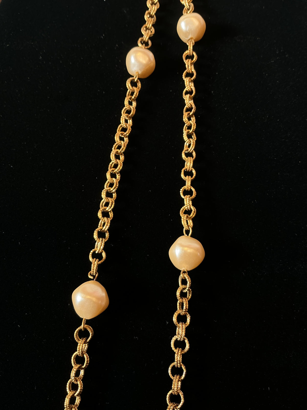 Vintage 1980s pearl gold chain layering long necklace