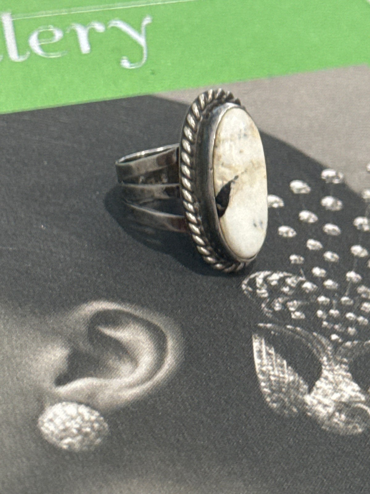 Vintage 925 1980s White Buffalo Turqouise Sterling Silver ring Sz 7