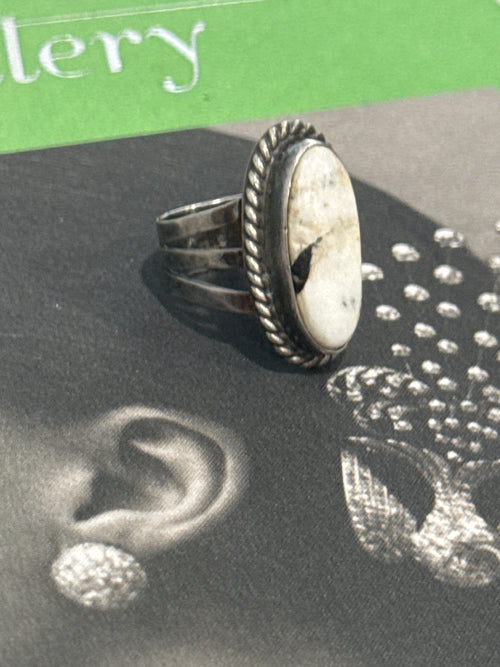 Vintage 925 1980s White Buffalo Turqouise Sterling Silver ring Sz 7