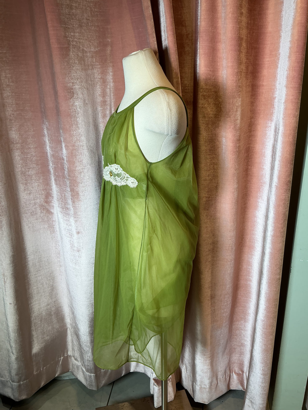 Vintage 60’s Green Empire Waist Flowy Nylon Chiffon A Line Tent Sheer Nightie dress M