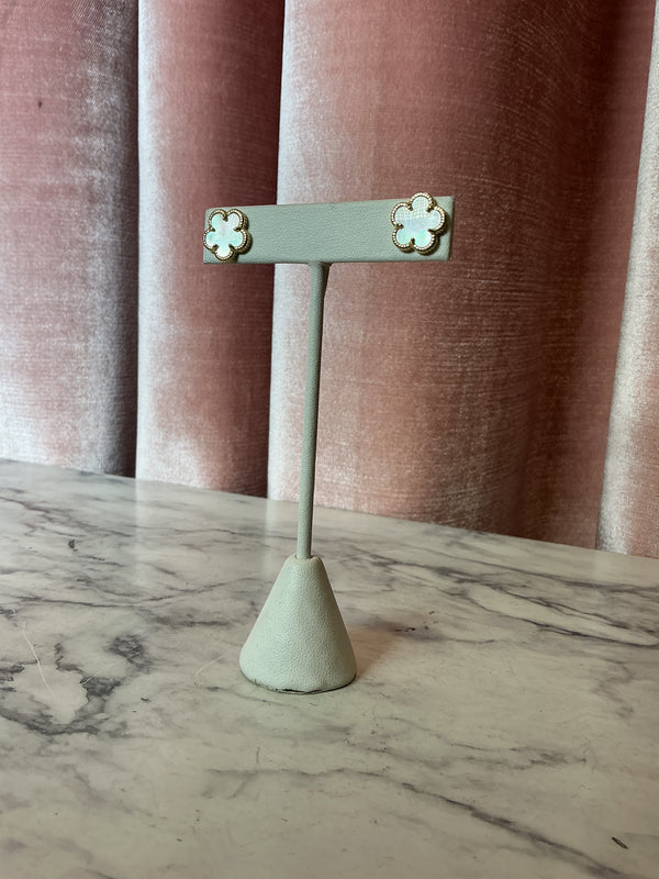 925 VAN CLEEF STYLE DAISY MOP EARRINGS