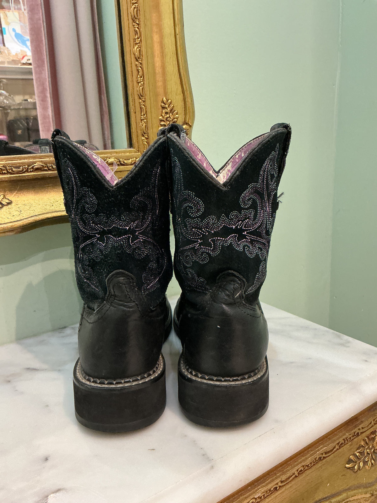 Vtg 1990s Ariat Flat Leather Lilac Black Suede Ankle Cowboy Boots 6