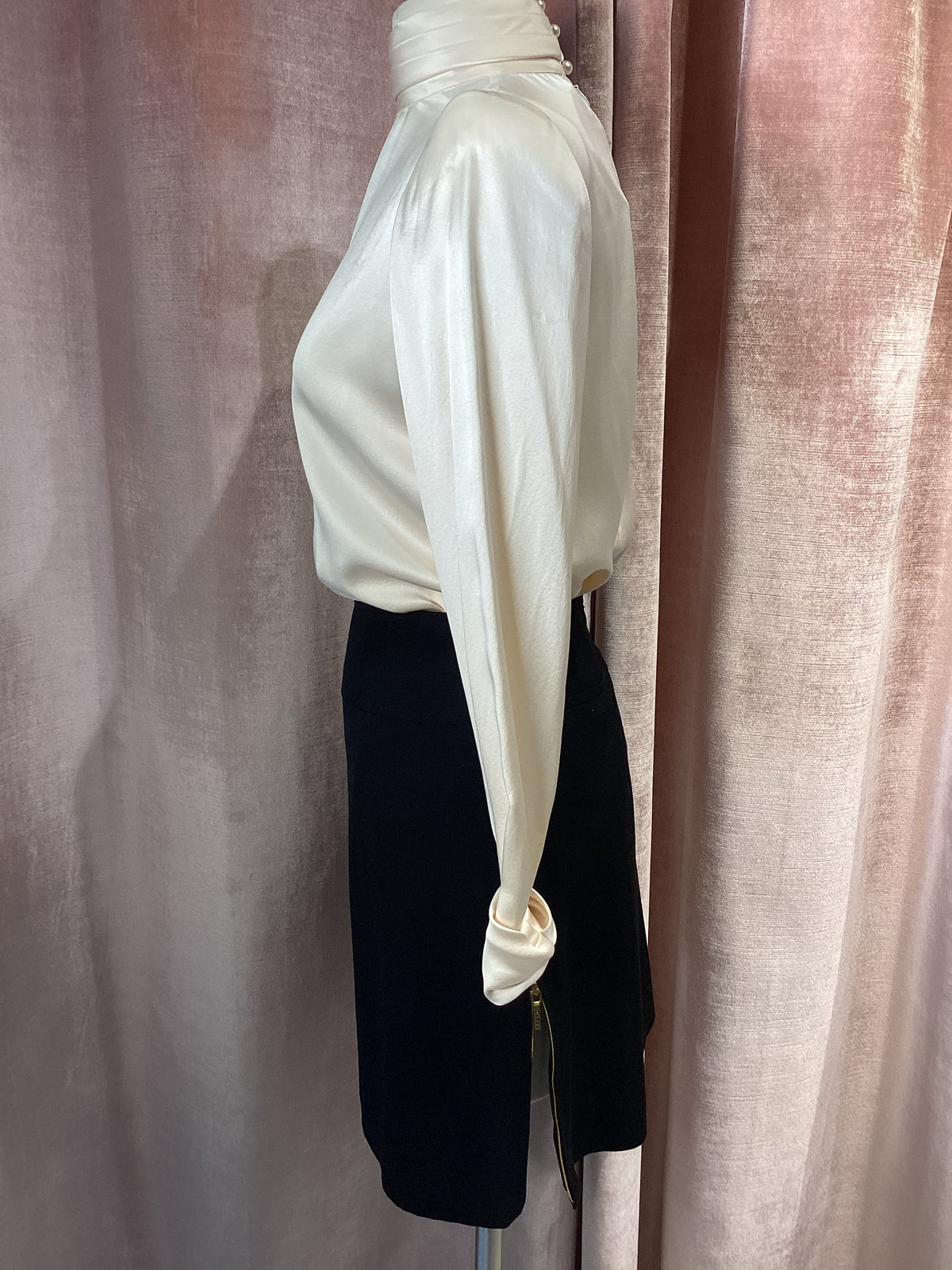 Vintage Y2K Chanel Zipper Slit Mini Length Skirt