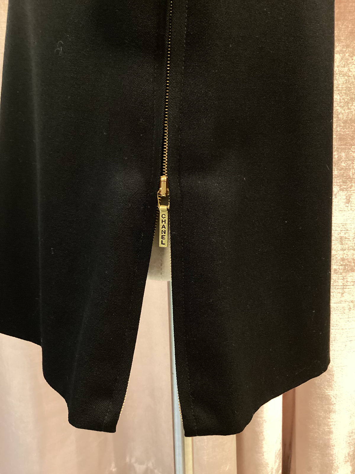 Vintage Y2K Chanel Zipper Slit Mini Length Skirt