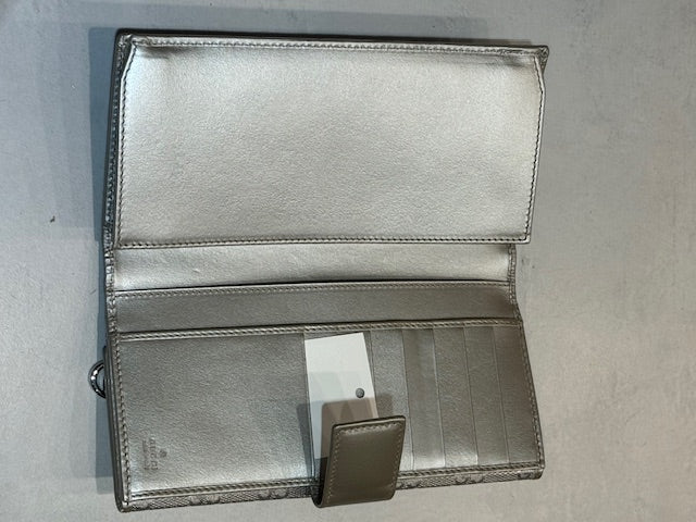 Y2K Gucci Tom Ford Era Leather Bi-Fold Piercing Long Wallet - Silver