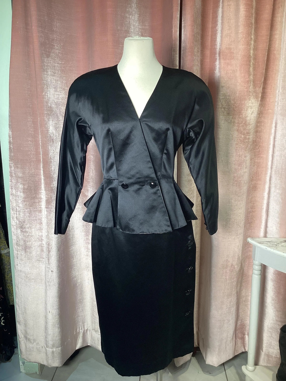 Vintage 1980’s Calvin Klein satin Peplum Drop shoulder 2 pc set