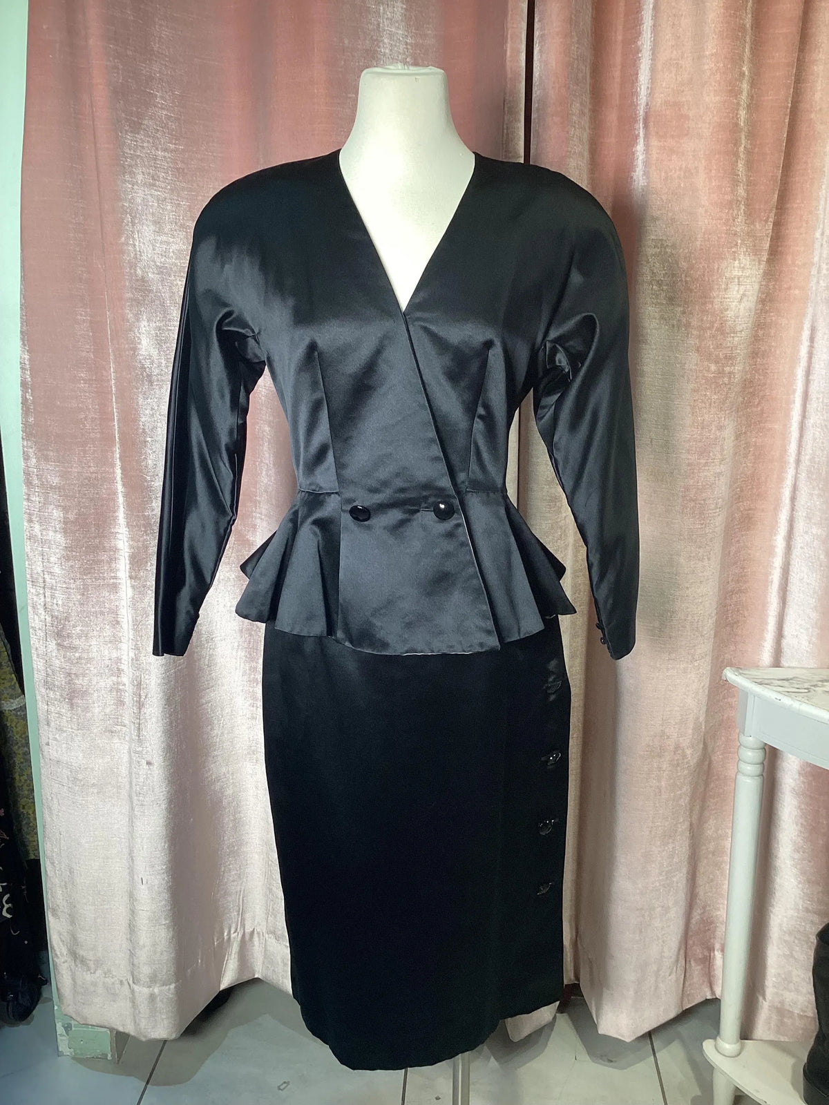 Vintage 1980’s Calvin Klein satin Peplum Drop shoulder 2 pc set