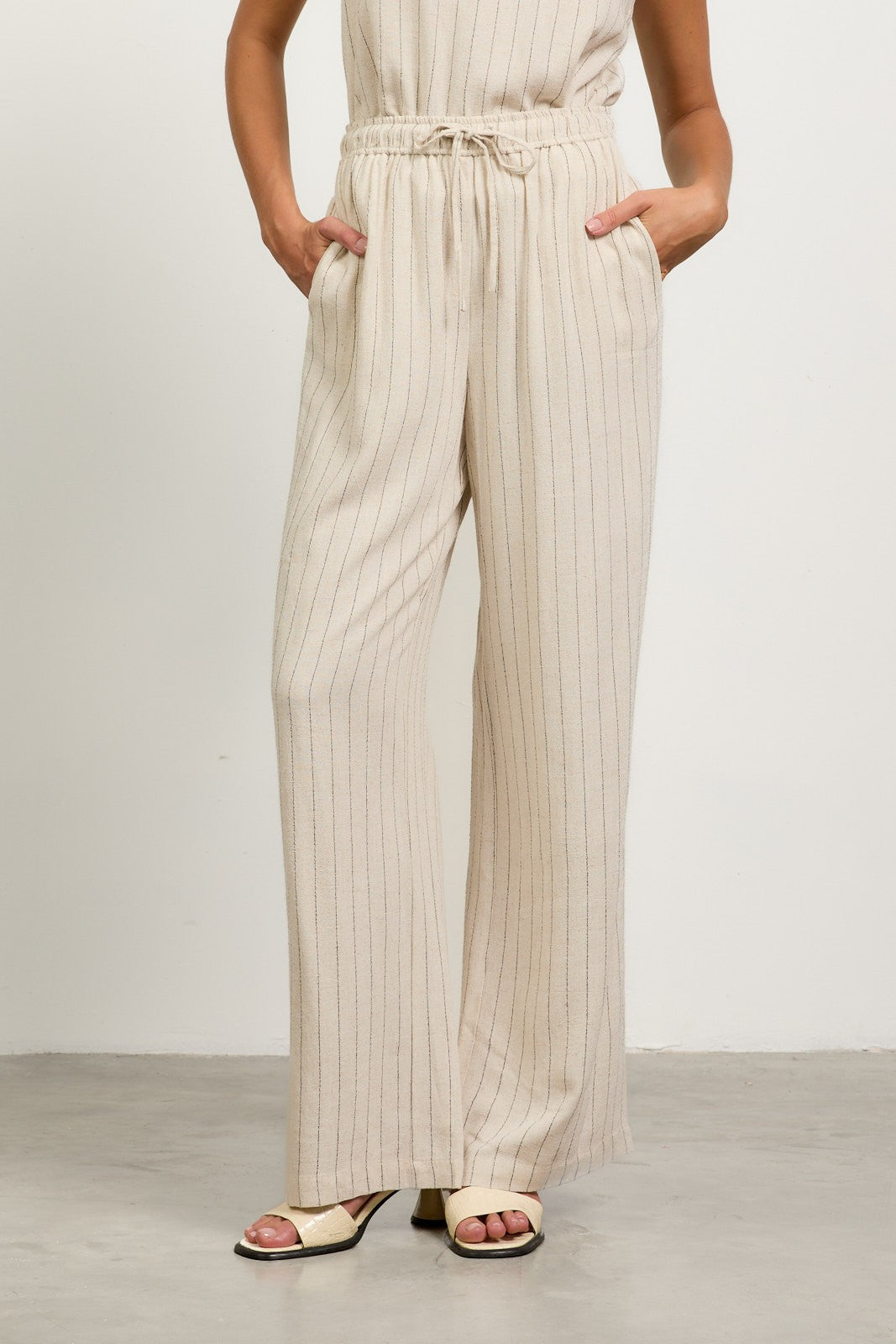 Billie Linen Stripe Pull On Wide Leg Pants - Natural/Black