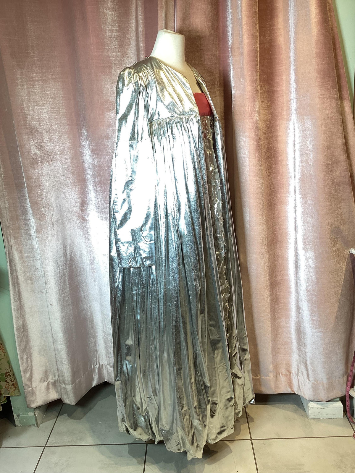 Vintage 1960s Sarmi Metallic strapless lame Tinsel pink bow tent baby doll maxi formal gown party dresses small