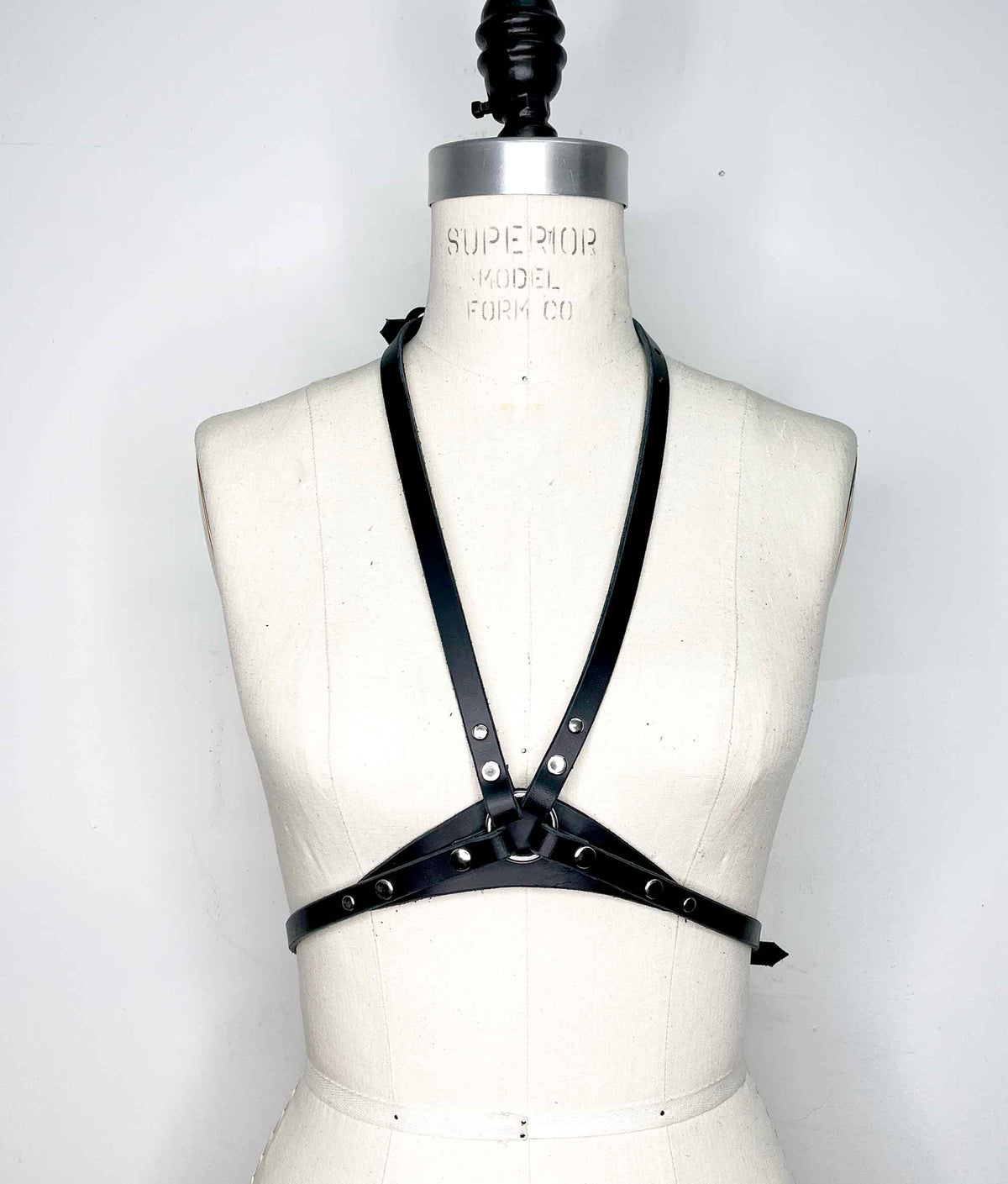 Freya Simple Strappy Leather Chest Harness