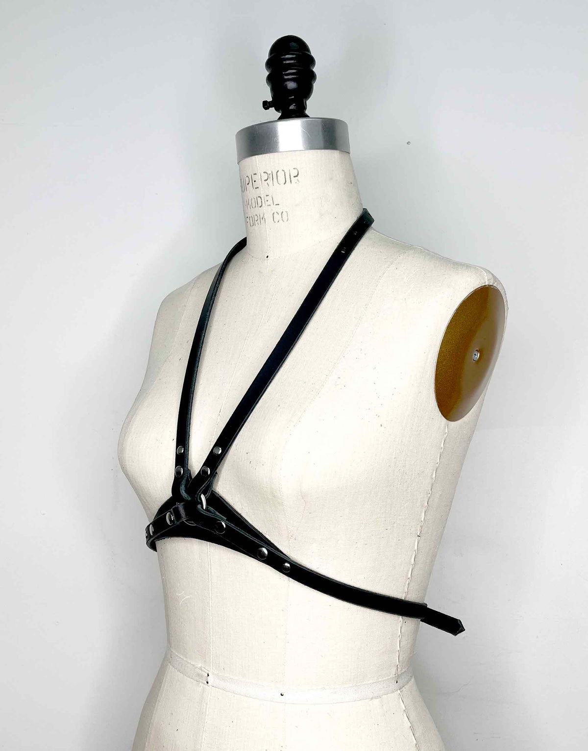 Freya Simple Strappy Leather Chest Harness