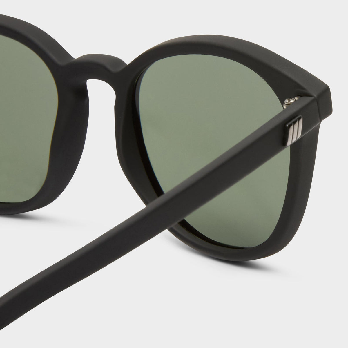 Bandwagon Unisex Round Matte Sunglasses - Black Rubber
