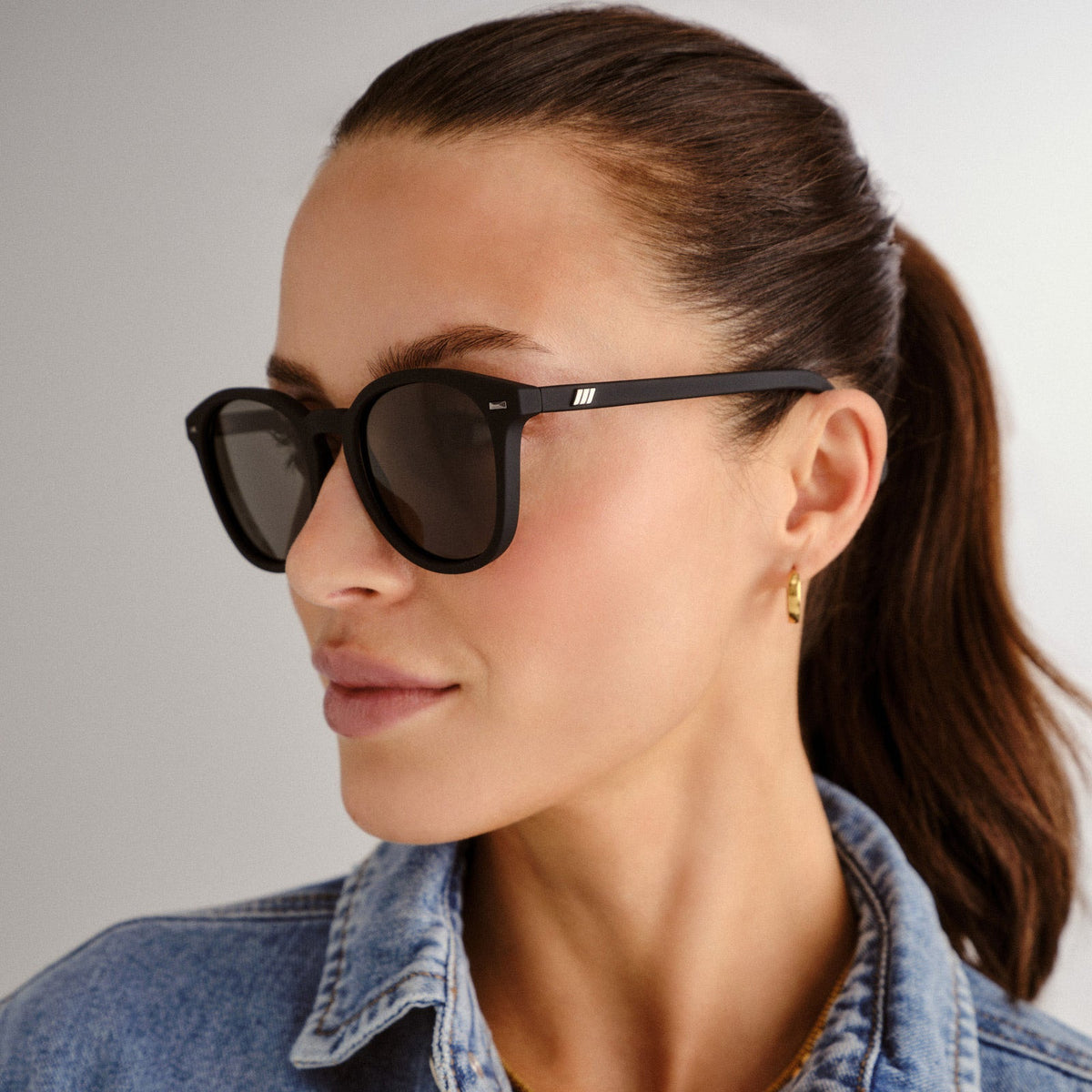 Bandwagon Unisex Round Matte Sunglasses - Black Rubber