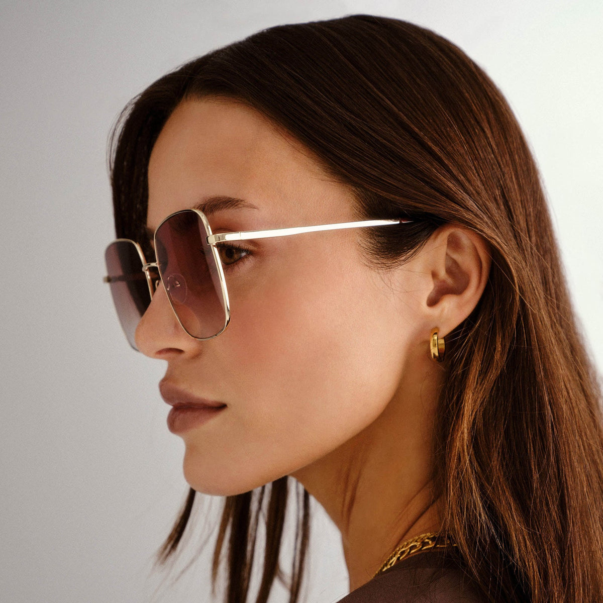 The Cherished 70s Style Square Gold Frame Sunglasses - Gold Tan Gradient