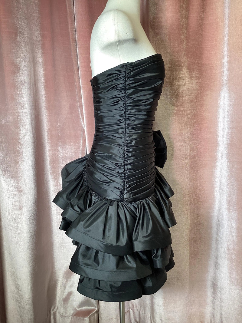 Vintage 1980s Taffeta Drop Waist Party Prom Ruffle Ruched Black Dress size Small