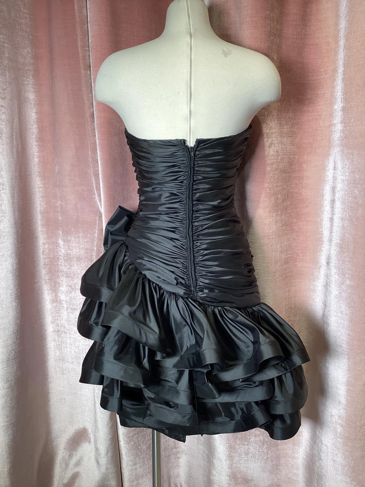 Vintage 1980s Taffeta Drop Waist Party Prom Ruffle Ruched Black Dress size Small