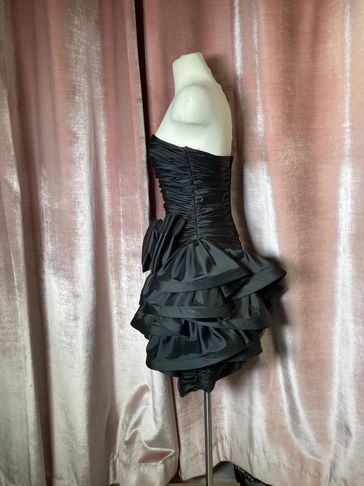 Vintage 1980s Taffeta Drop Waist Party Prom Ruffle Ruched Black Dress size Small