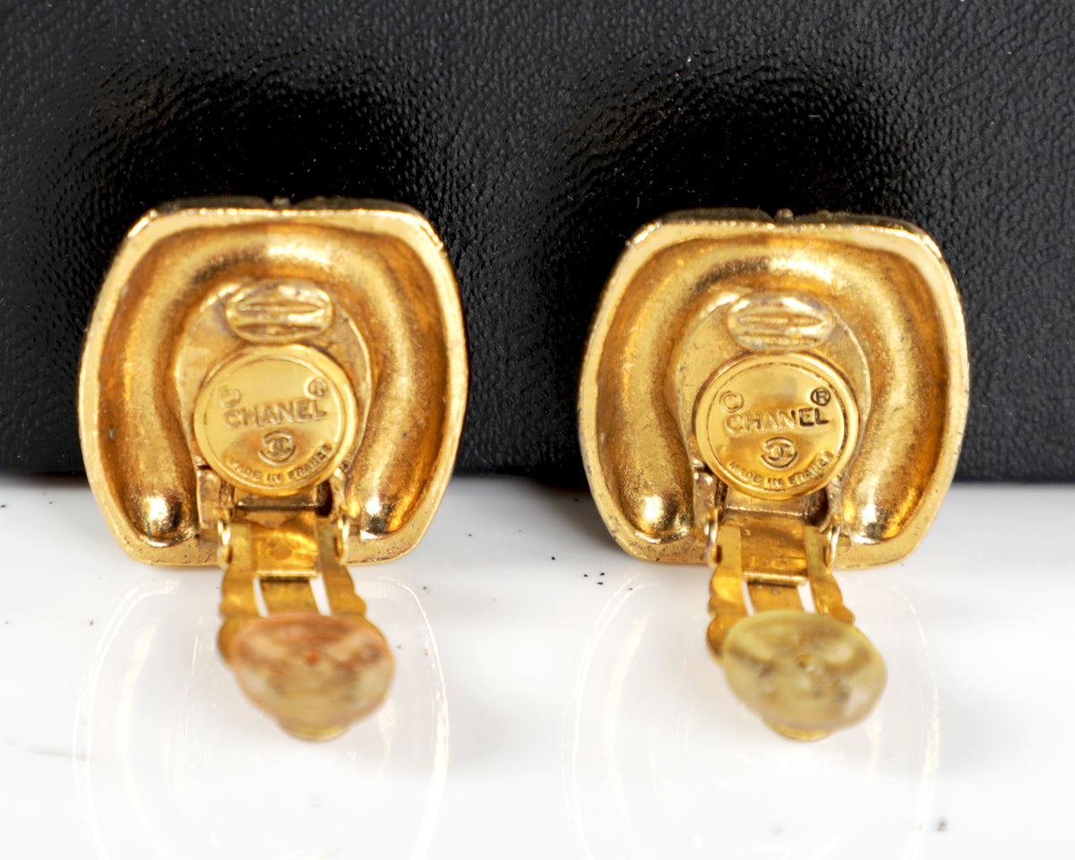 Vtg 90s CHANEL Hexagon Rhinestone Gold Frame Clip On Earrings