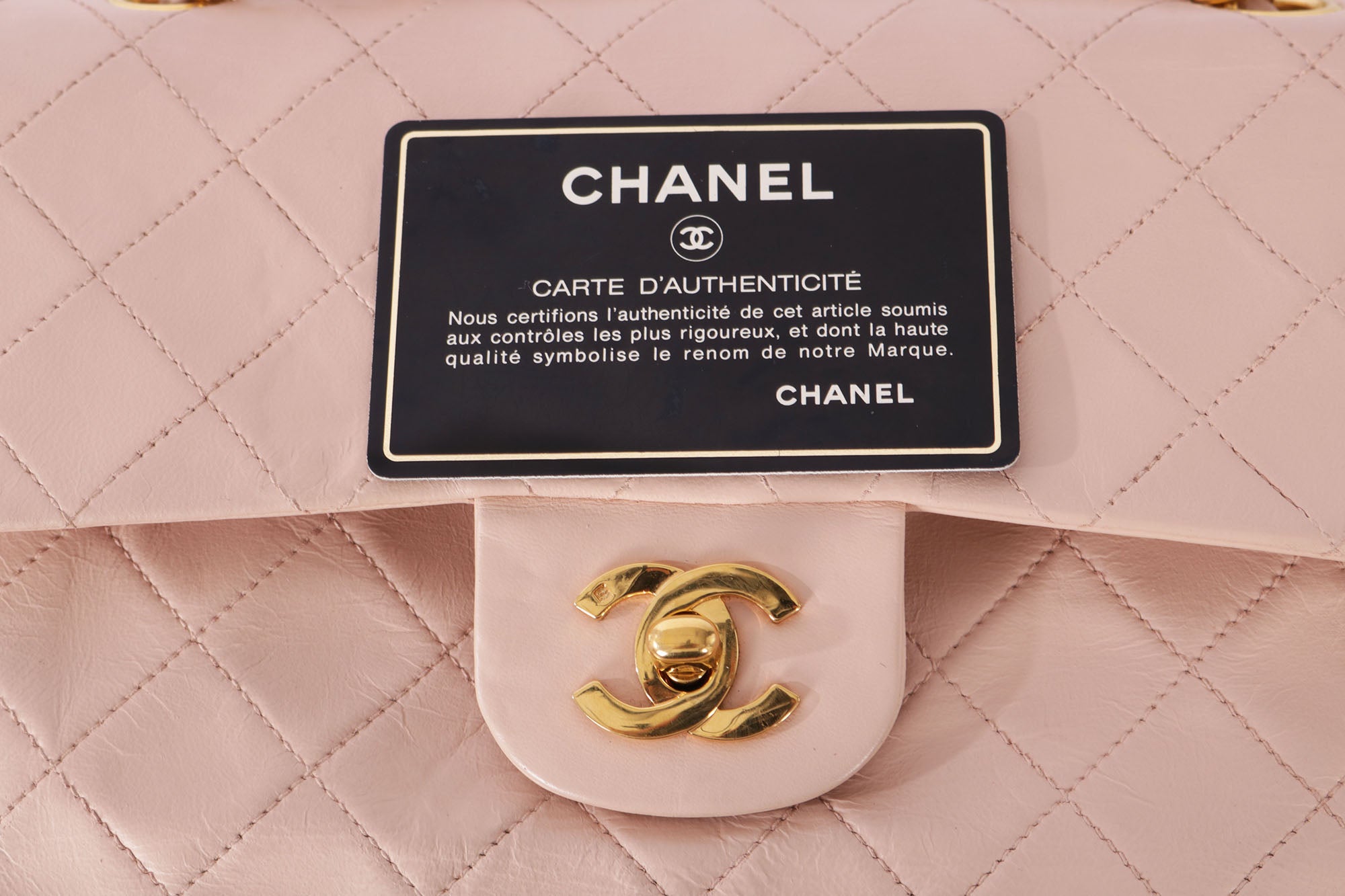 Baby pink chanel discount bag