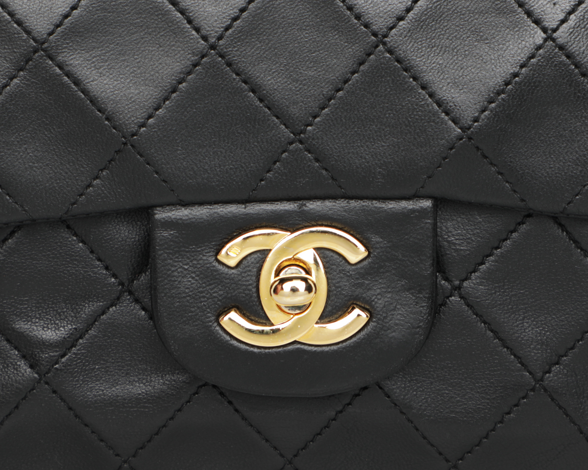 Vintage chanel discount 2.55 classic bag